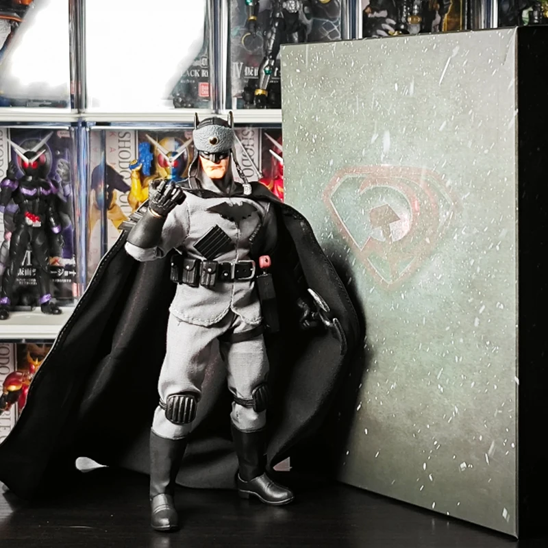 

Оригинальная фигурка Бэтмена, Терминатора, персонажа аниме, в стиле холодной войны, масштаб 1/12, коллекционная модель, игрушка, украшение, подарок для мальчиков на праздник