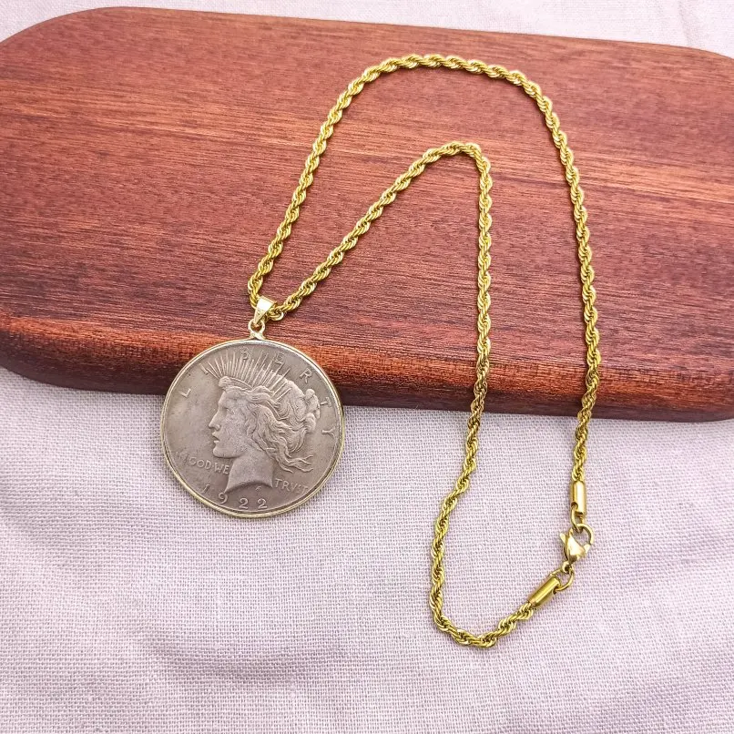 1Pcs Circle Statue Of Liberty Round Coin Shape Copper Necklace Gold Color  18inch Jewelry Special Gift For Women