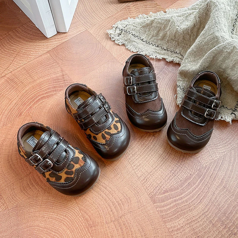 Girls Retro Flat Shoes Kids Leopard Print Spliced Casual Shoes Double Buckle Hook & Loop Non‑Slip Children Daily Mary Jane Shoes