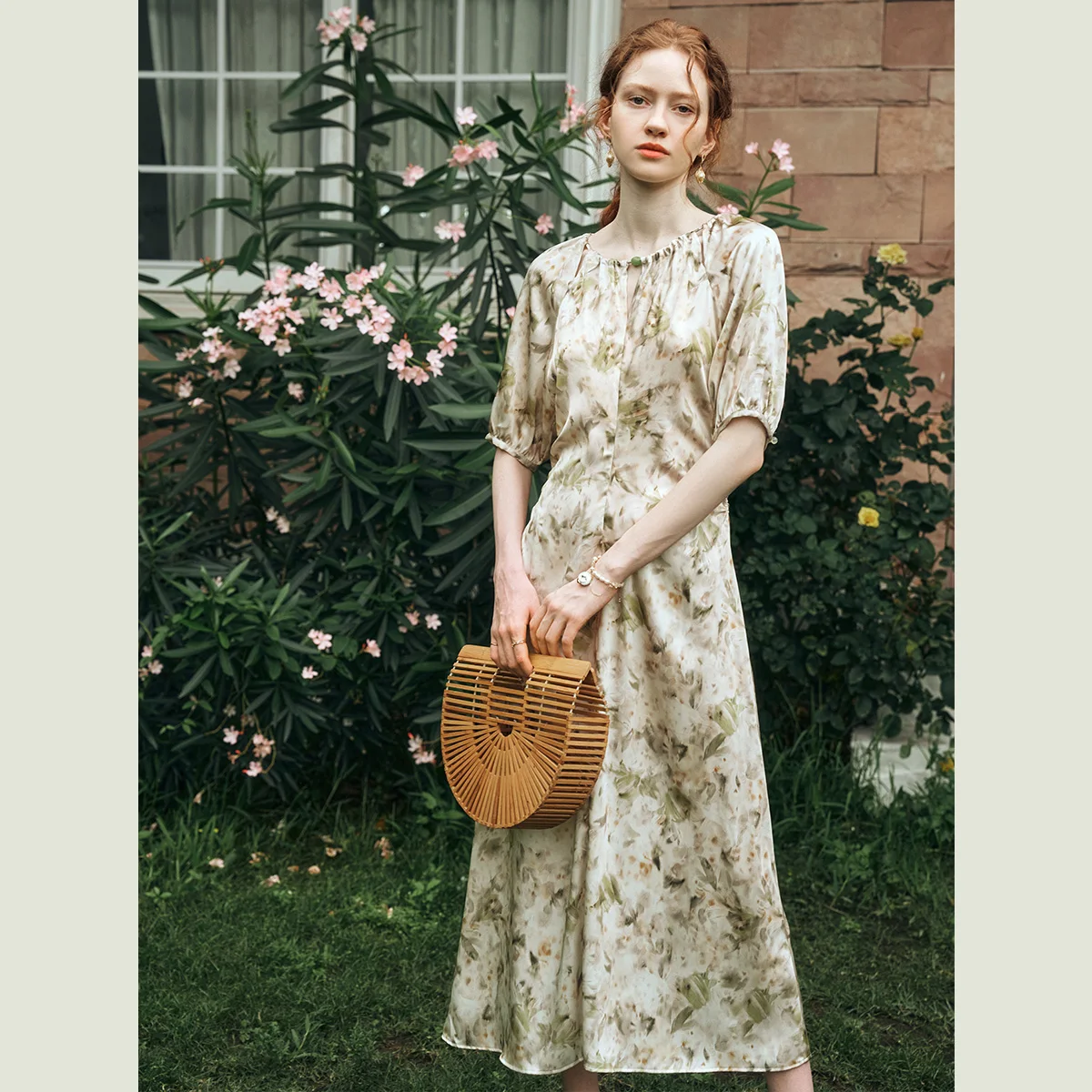

‌OLrain Women Floral Satin Maxi Dress 2025 Casual Vintage Rushed Cinched Waist Elegant Dresses Women's Clothing SummerO24XL92293