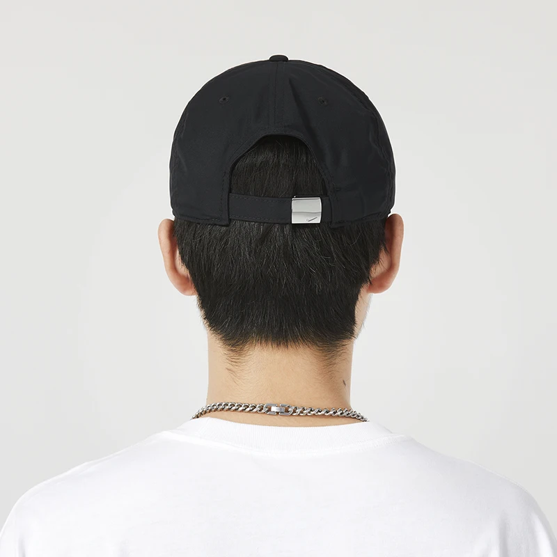 قبعة Nike Club للجنسين بلغت ذروتها قبعة رياضية كاجوال قبعة الشمس قبعة بيسبول سوداء Fb5372-010 #6