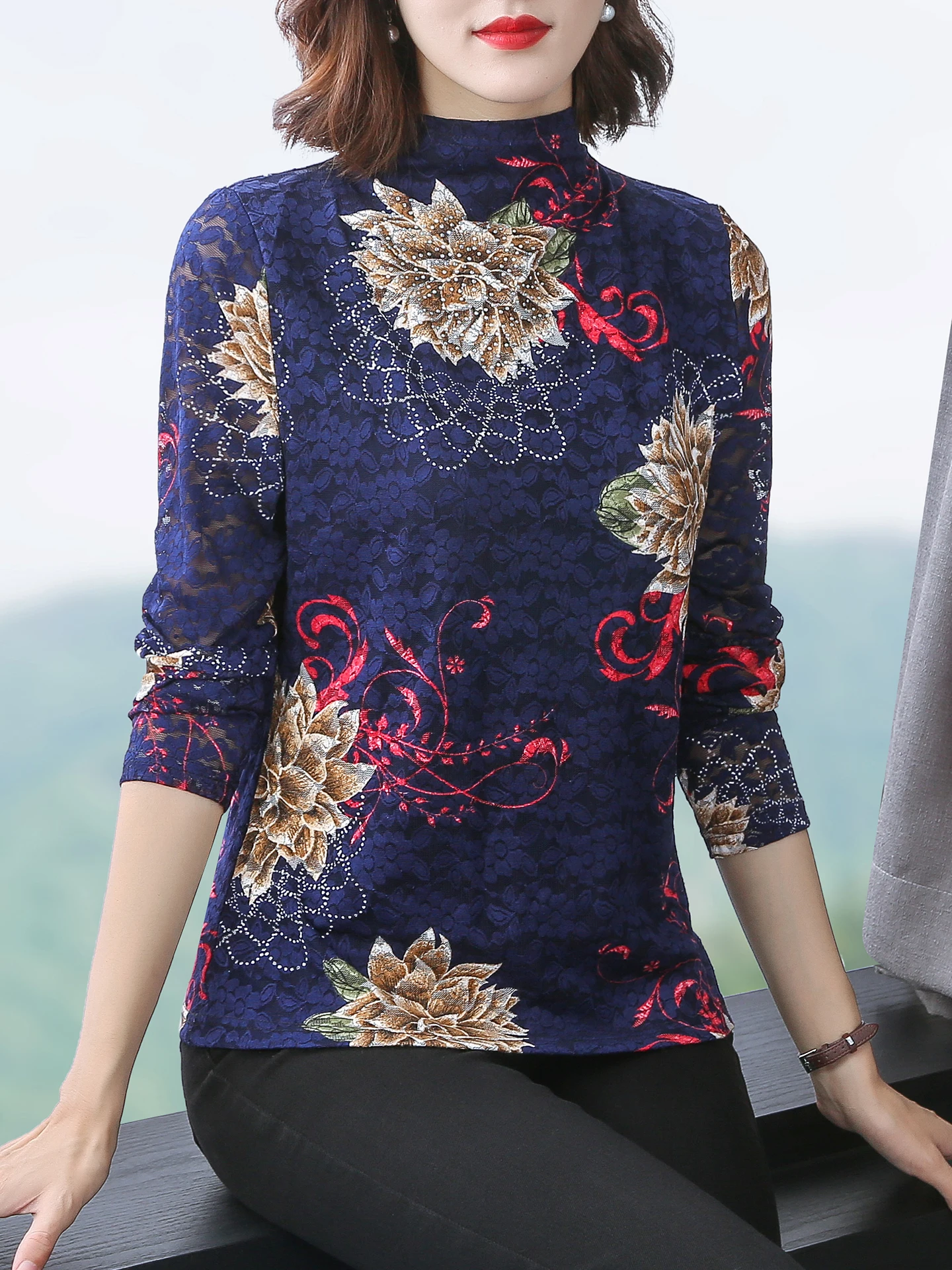 Nova camisa de fundo de renda jovem e elegante para mulheres, gola meia alta elástica, manga comprida, intelectual e sofisticada nova camiseta