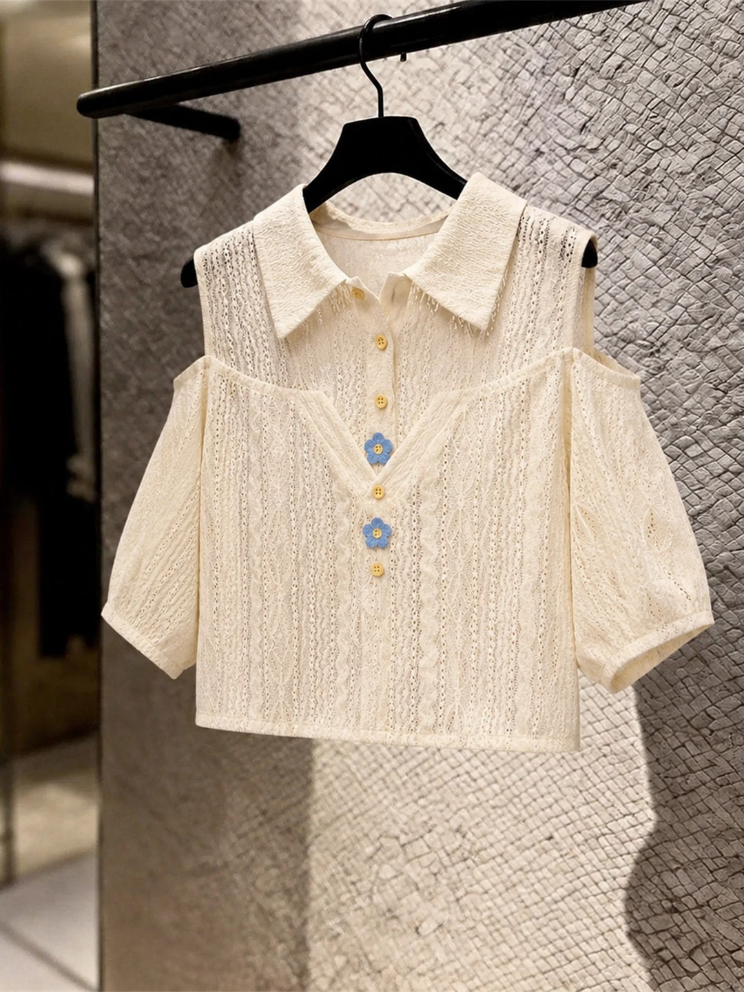 

Sweet Commuter Short Sleeve Neck Shirt Korean Style Straight Cut Silk Women's Top Fashionable Shoulder Bared Design Summer