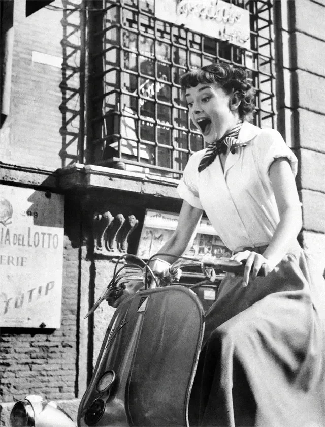 Zwart-wit Audrey Hepburn Klassieke Foto's Canvas Wall Art Foto's Canvas Woonkamer Slaapkamer Woondecoratie Geschenken