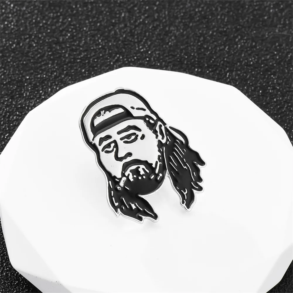 Jay and That Silent Bob Lapel Pin Classic Film Series Metal Brooch Coat Lapel Badge Collection Jewelry Accessories