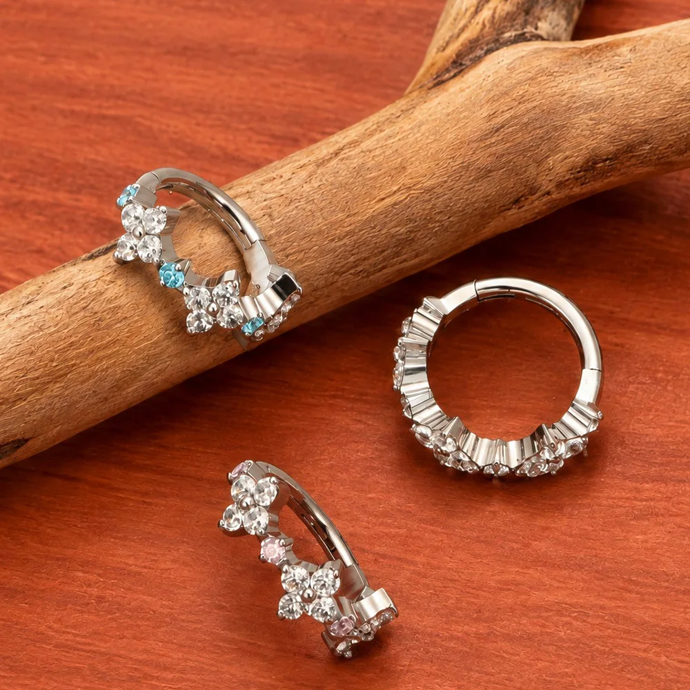 ASTM F136 Titan-Ohrstecker mit vierblättrigem Kleeblatt-Kranz, hypoallergen, minimalistisch, für Helix, Tragus, Conch, Piercing-Schmuck – Detail 4