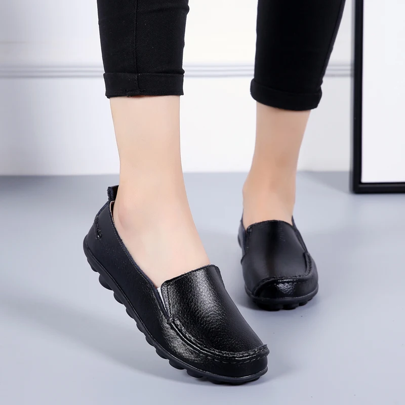 2024 New Mocasines Women Flat Shoes Woman Soft Casual Shoes Genuine Leather Flats Ladies Shoes Femme Slip on Loafers Plus Size