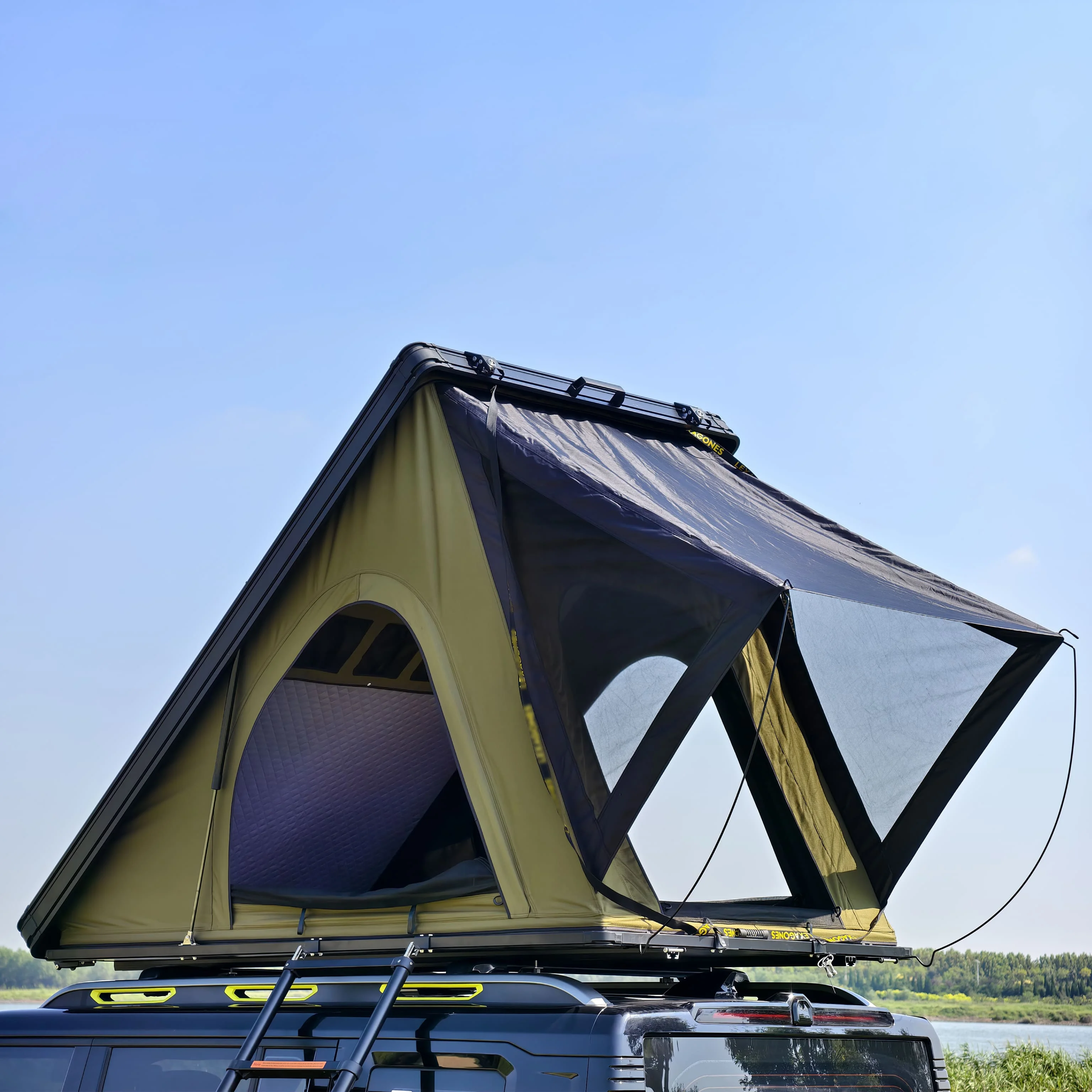 Waterproof New Upgrade Automatic Rooftop Tent Durable 4-Sided Window Sturdy Aluminium Roof Top Pop-Up Triangle Hard Shell