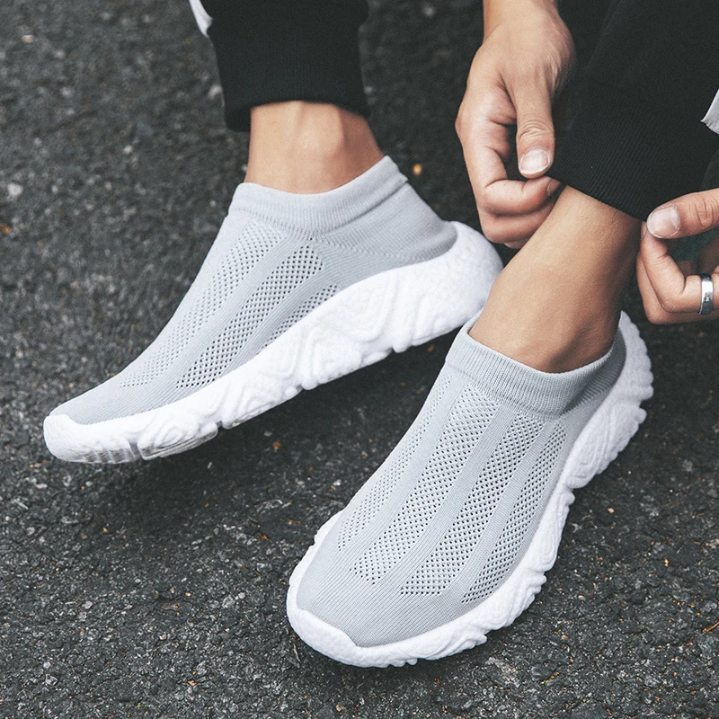 Schuhe für Männer neue Sport Casual Fashion Sneakers atmungsaktiv im Freien Slipper Männer Socken Schuhe plus Größe Laufschuhe für Männer