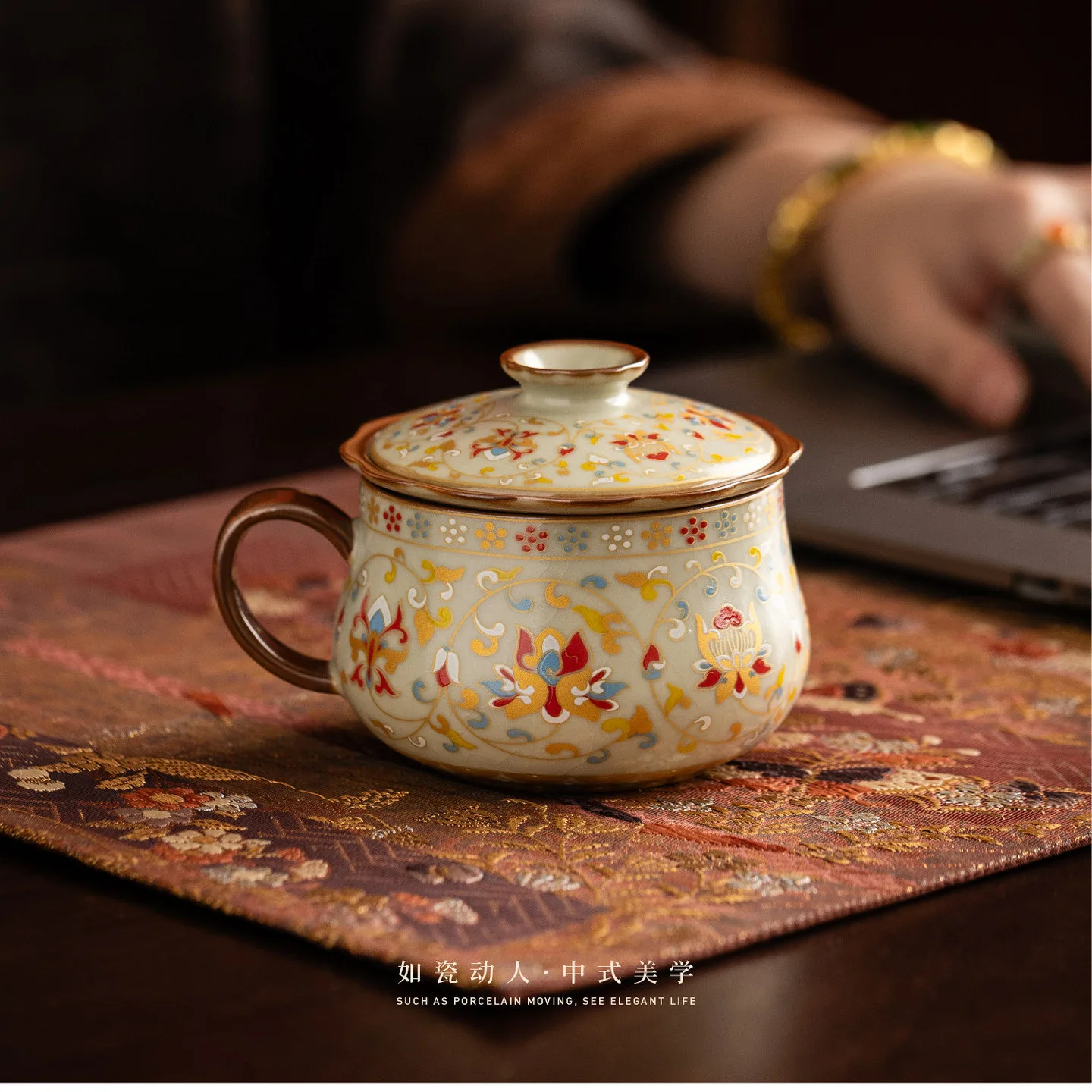 HYS entangled lotus teacup office cup high-grade household tea separation ceramic water cup with lid