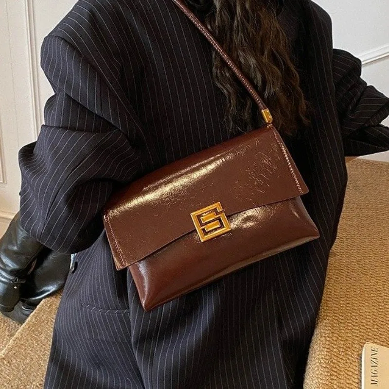 

Classic Micro Underarm Bag Maillard Style Exquisite Quilted Pattern 2025 New Model Female Casual Travel Bag