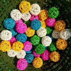 Multicolor Chewing Toy Ball para Pet, Bird Coçar, Papagaio Sepak Takraw, Bird Supplies, 10pcs por lote