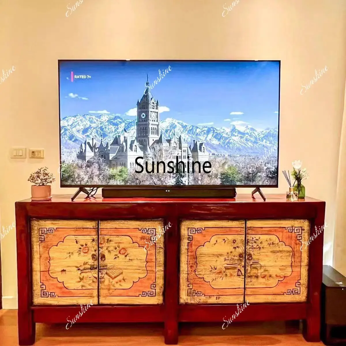 

New Chinese retro furniture partition cabinet antique and old locker