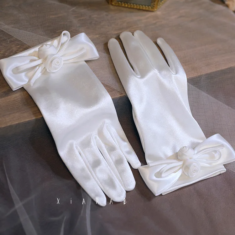 Women's Elegant Flower Bow White Satin Glove Female Spring Summer Vintage Sunscreen Driving Photograph Party Glove R2374