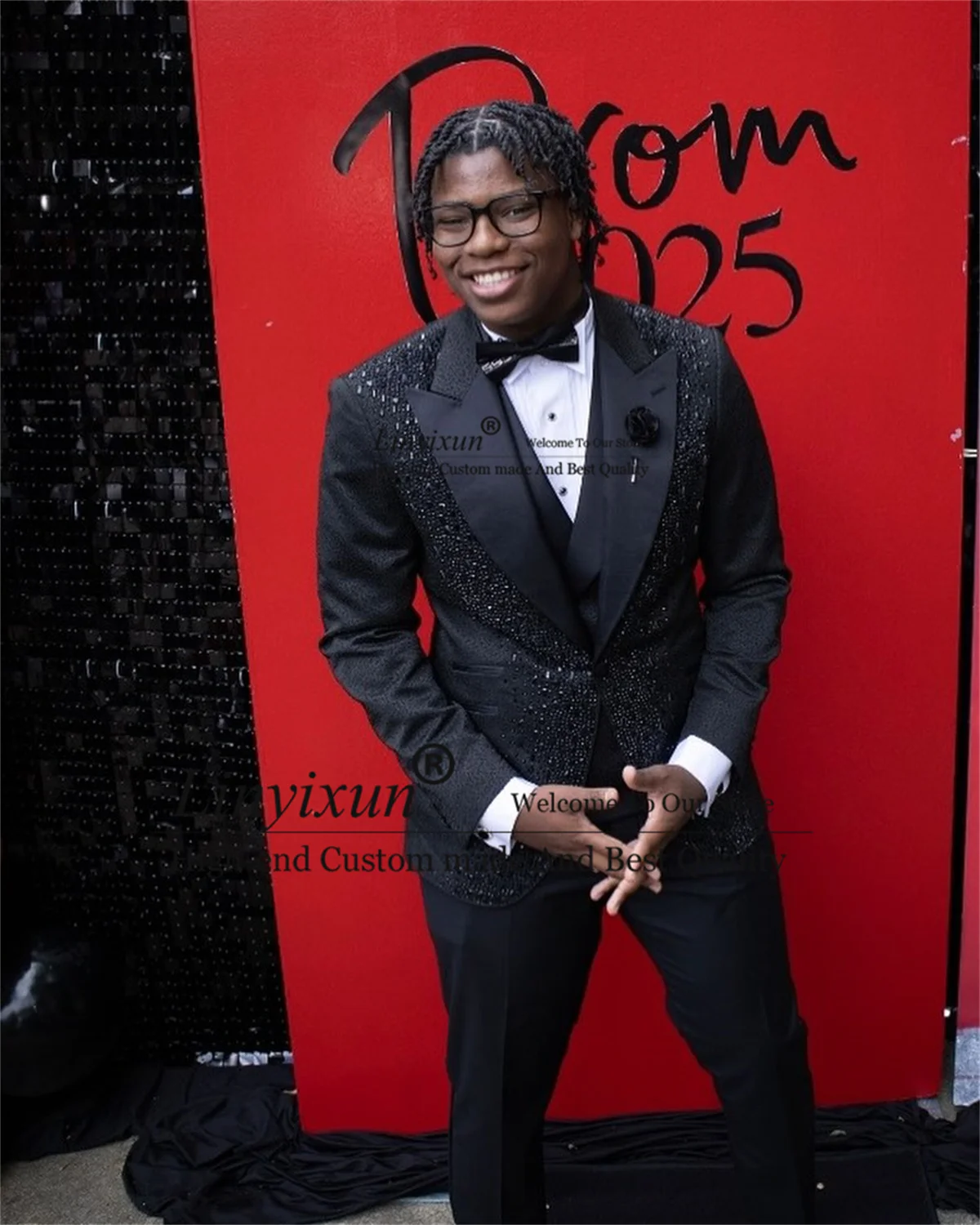 

Sparkly Diamond Beaded Tuxedo Men Suits 3 Piece Sets Groom Jacquard Blazers Customized Slim Fit Wedding Party trajes para hombre