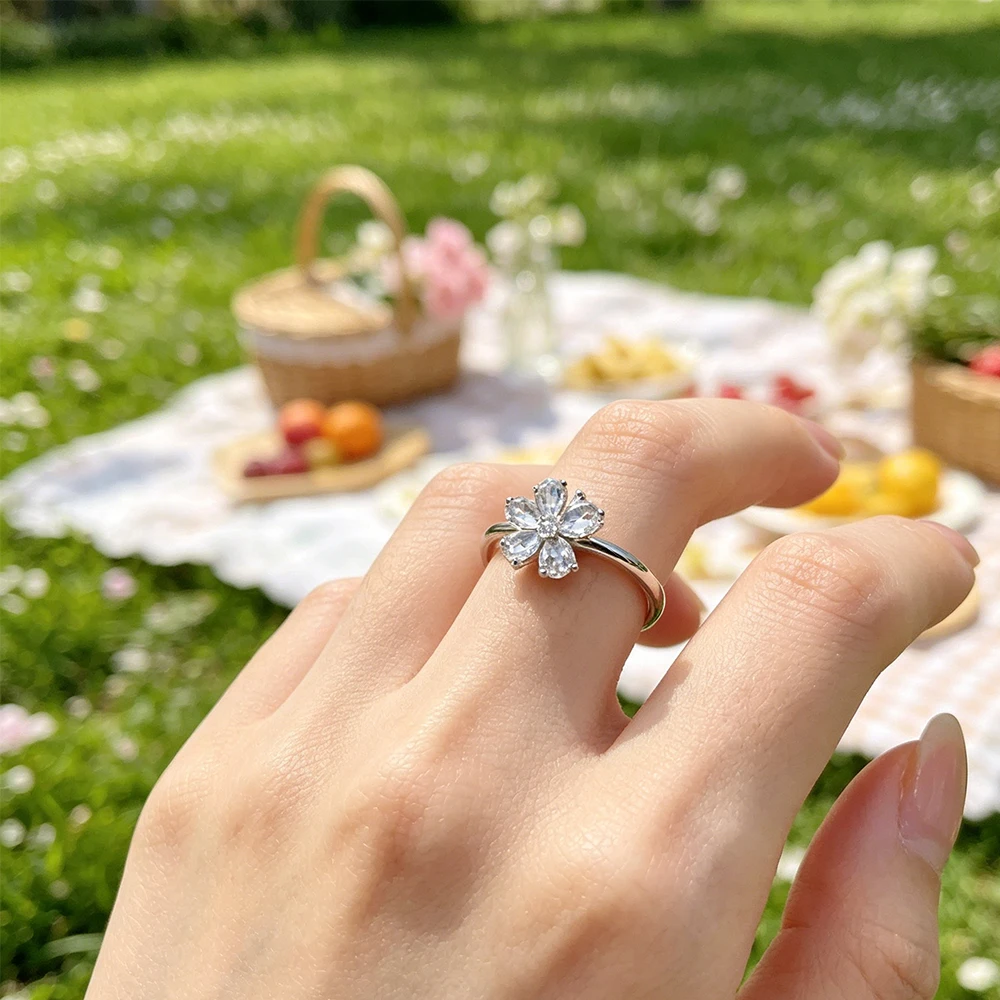 Delicate Flower Cz Ring For Women Dainty Gold Band For Daily Wear Picnic wedding Coffee Dates Layered Stacking With Other Rings