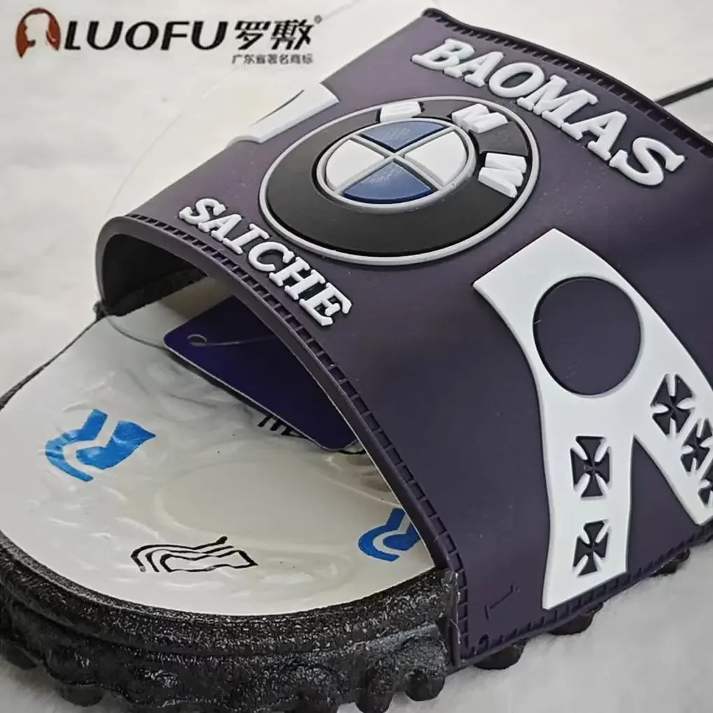 Le nuove pantofole comode da esterno resistenti all'usura di lusso leggere per la casa di tendenza antiscivolo dell'estate della BMW