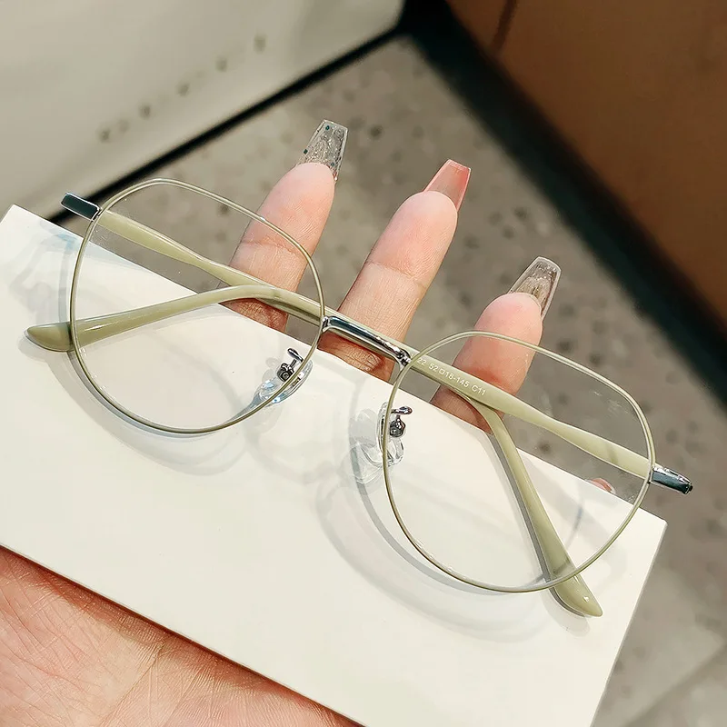 

New Trend Square Frame Myopia Glasses Luxury Design Men Women Clear Lens Eyewear Retro Anti-blue Light Short-sighted Eyeglasses