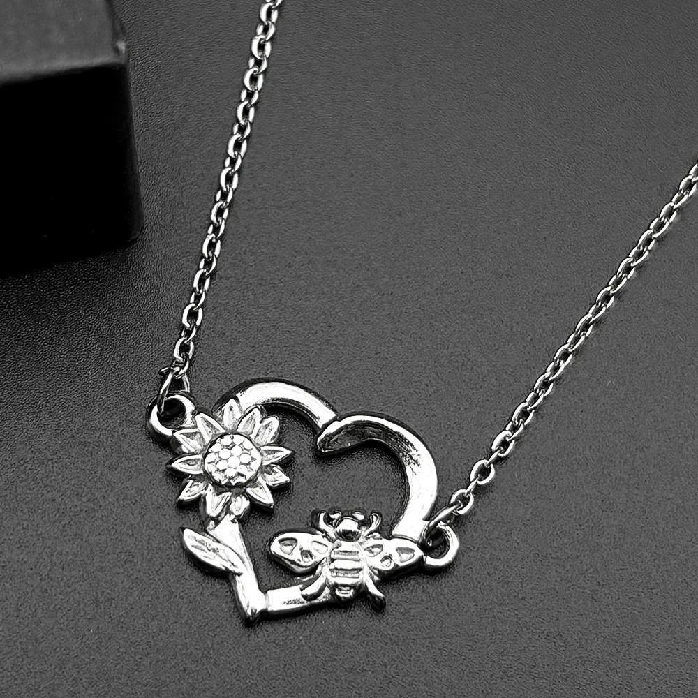 Bee Love Flower Pendant Necklace For Women Men Stainless Steel Silver Color Heart Couple Meaningful Valentine's Day Gift Jewelry view 3