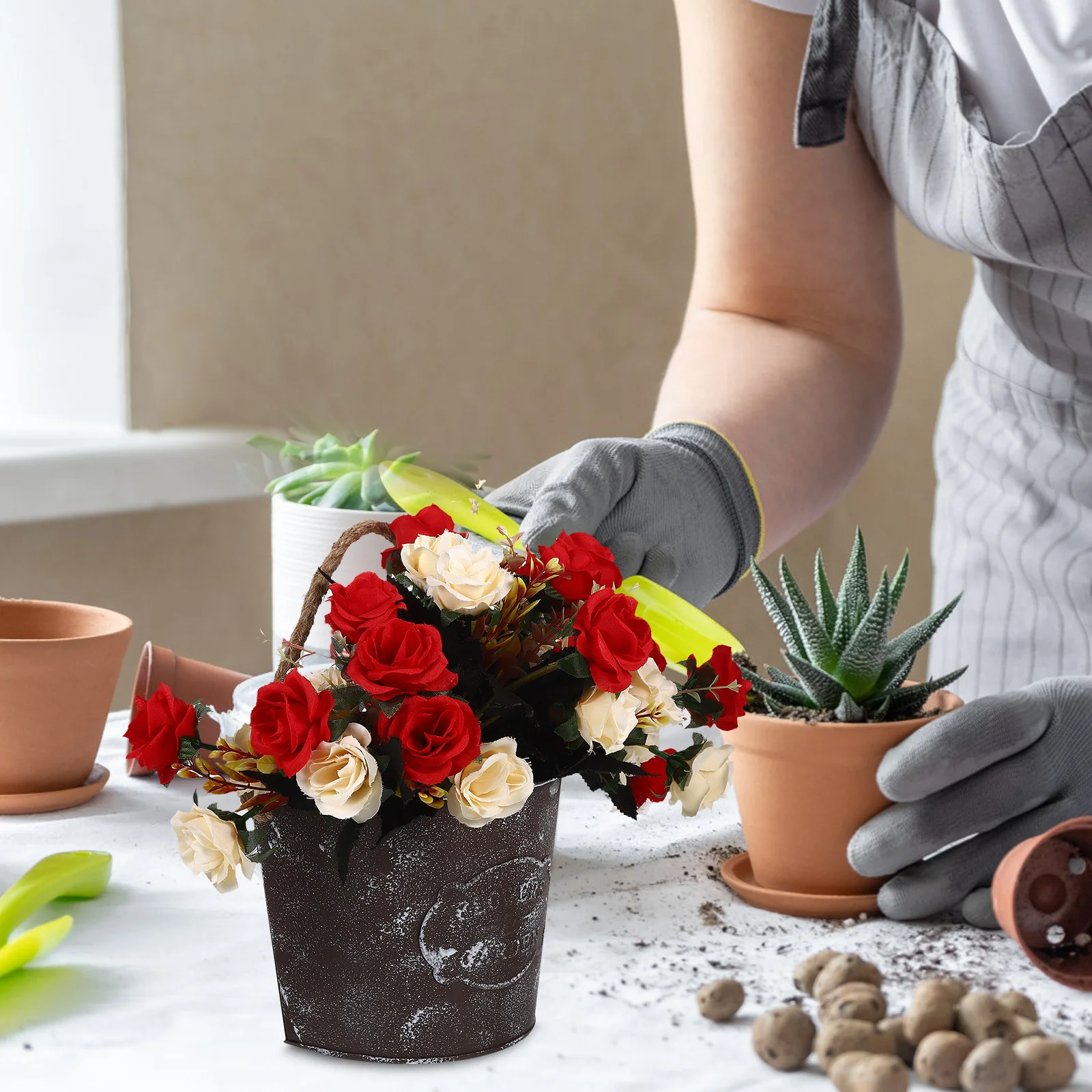 

2pcs Wall-Mounted Flowerpot Iron Hanging Flower Pot With Rope Handle For Indoor Outdoor Decor Vintage Metal Planter Bucket