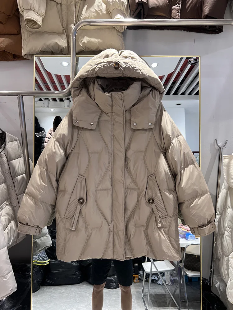Chaqueta de plumón medio a largo para mujer, nueva edición coreana de invierno, Sudadera con capucha a la moda, abrigo holgado Simple y cálido de plumón de pato blanco
