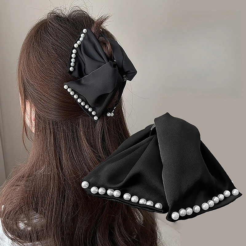 

Red Vintage Pearl Bow Grab Clip On The Back Of The Woman's Head Simple Pan Hairpin