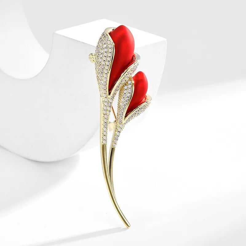 Crystal Red Color Two Tulip Flower Brooch for Women CZ Full of Rhinestone Leaf Shiny Lapel Pins Wedding Party Badge Jewelry