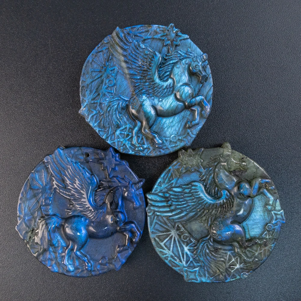 1Pcs Semi-Finished Labradorite Pendant 44x44x7mm Natural Blue Flash One-horned horse Carved Stone for Jewelry Making Necklace