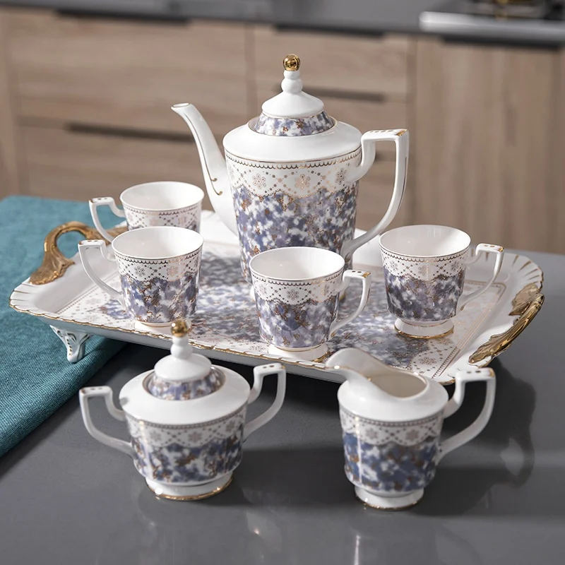 Luxury Phnom Penh Ceramic Afternoon Tea Cups and Saucer Nordic Porcelain Coffee Pot Cup Set with Gold Rim