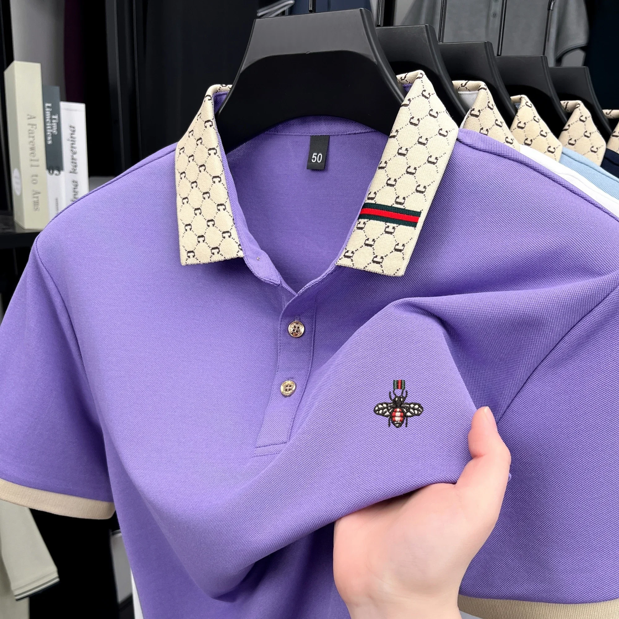 Persönliches Buchstaben-Jacquard-Poloshirt für Herren mit Revers und Kurzen Ärmeln, Hochwertige Marke mit Kleiner Bienen-Stickerei, Modischer Trend für den Sommer