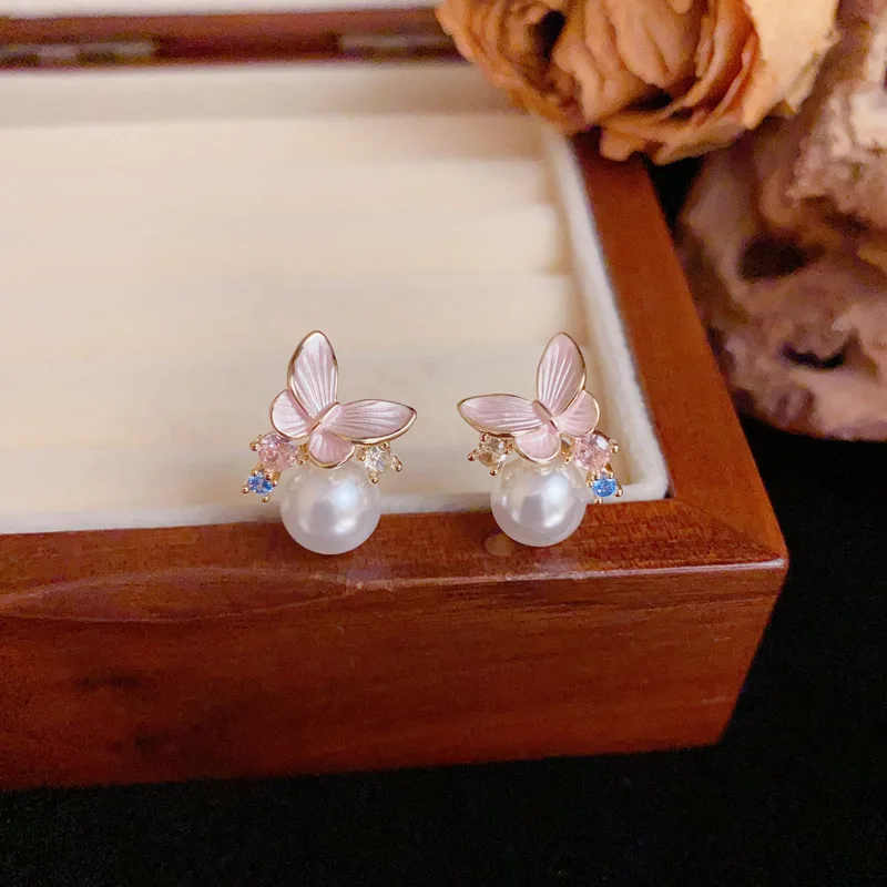 

Изысканные серьги-гвоздики из серебра 925 пробы с позолотой 14 карат, цирконами, жемчугом и бабочками для женщин, для свадьбы, вечеринки, модные ювелирные украшения.