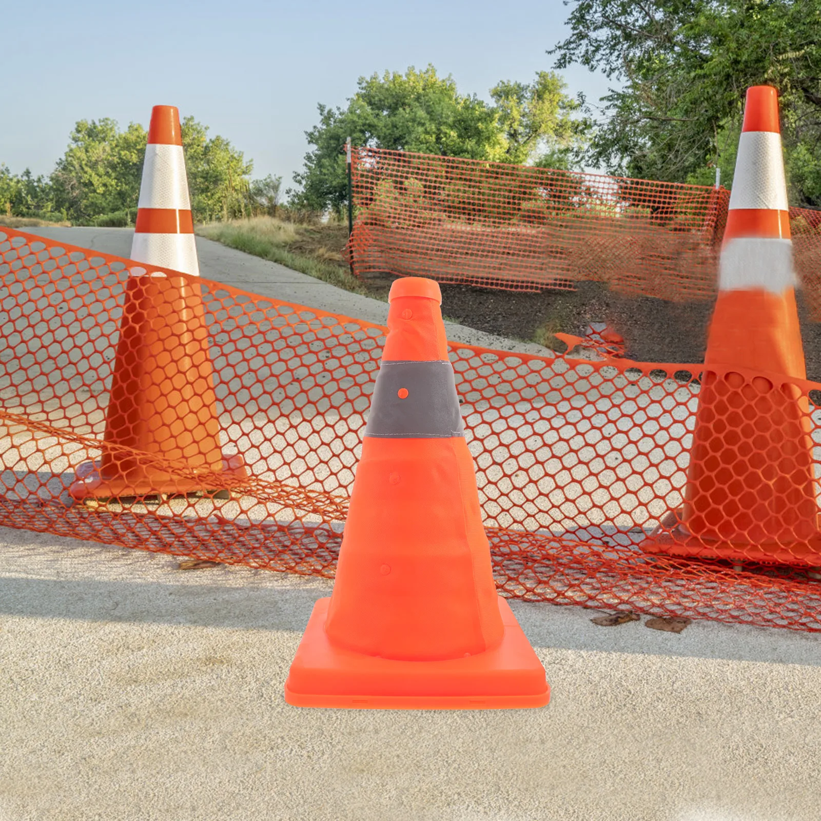 

2pcs 30cm Telescopic Cones Collapsible Reflective Traffic Safety Road Sign Emergency Parking Durability Plastic