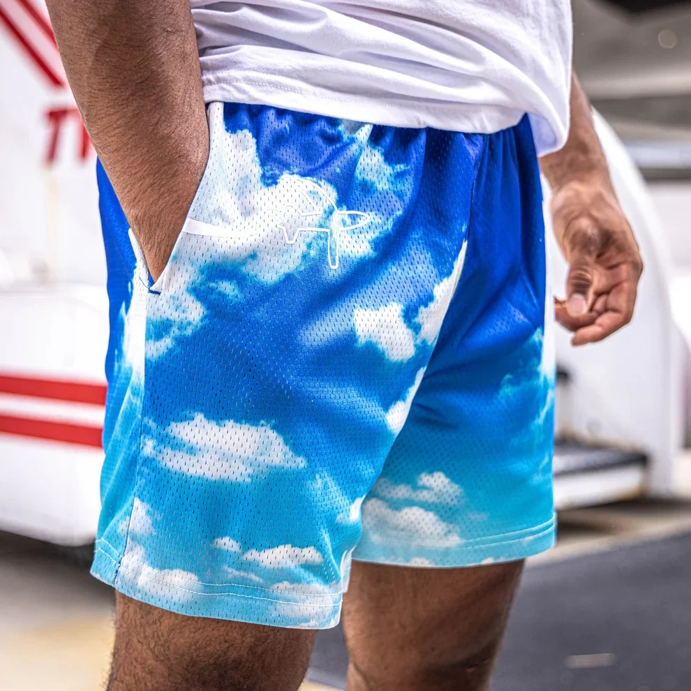 

new hot-selling fashion trend blue sky and white cloud 3D printed shorts beach pants breathable comfortable quick-drying shorts