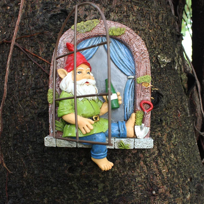 Elf Out The Door /Window Tree Hugger Naughty Garden Gnome Statue Tree Decor