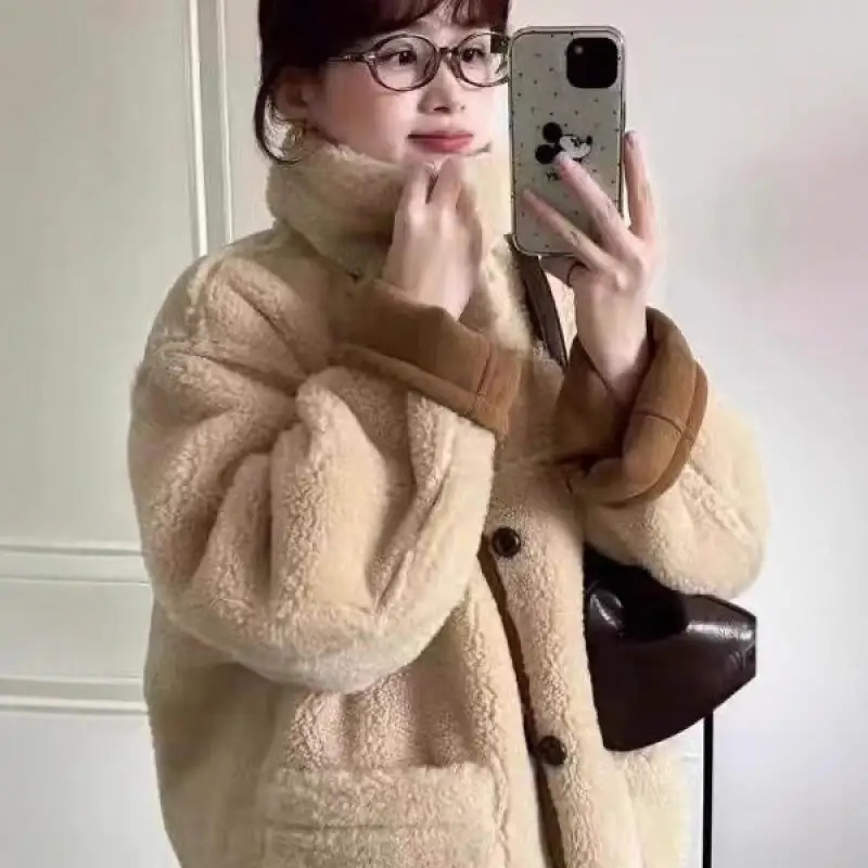 

Женская стеганая куртка на осень и зиму в стиле ретро, однобортная лоскутная дубленка, пальто, новинка зимы 2024, маленькие топы