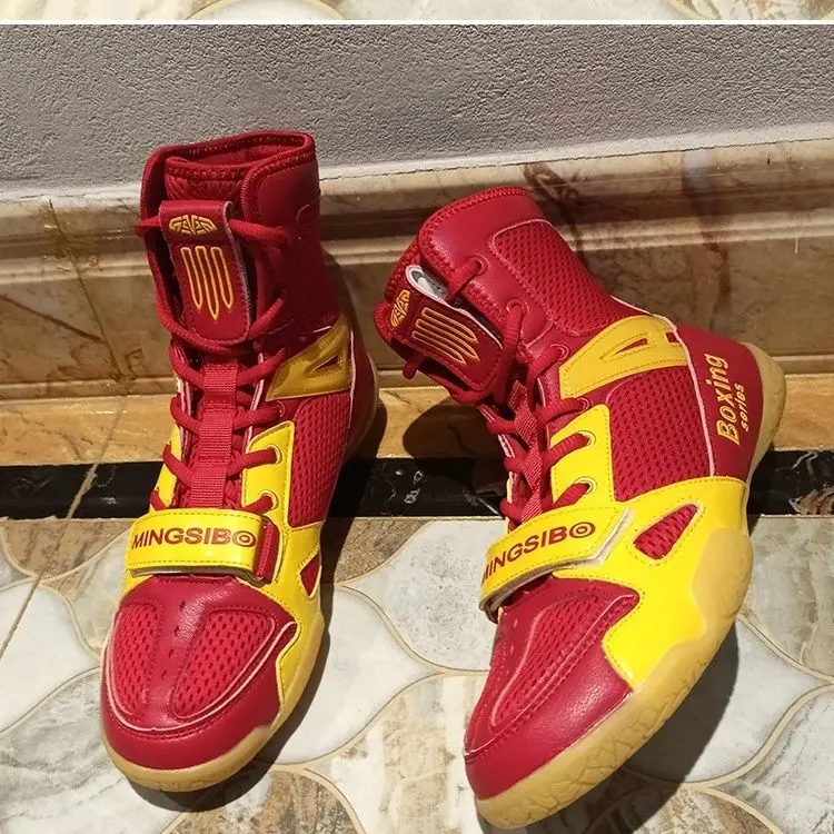 New 2025 Hot Sale Professional Unisex Breathable Wearable Comfortable Match Wrestling Boots Boxing Very Good