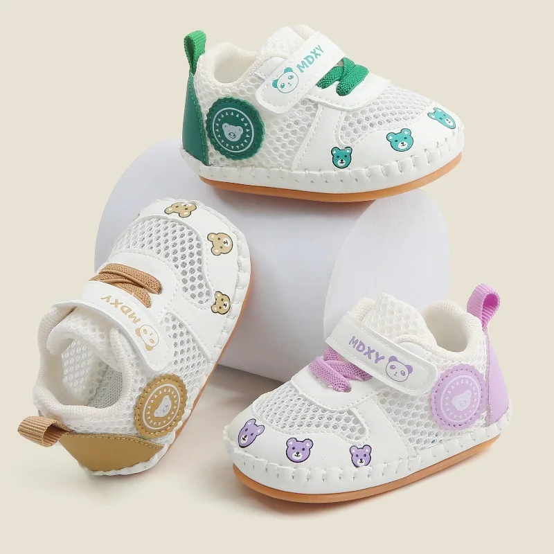 كروسسوفكي حذاء طفل 2025 ربيع جديد لطيف الفتيات الصنادل لينة وحيد أحذية مشي جوفاء بلوي حذاء أطفال غير رسمي أحذية رياضية للأطفال