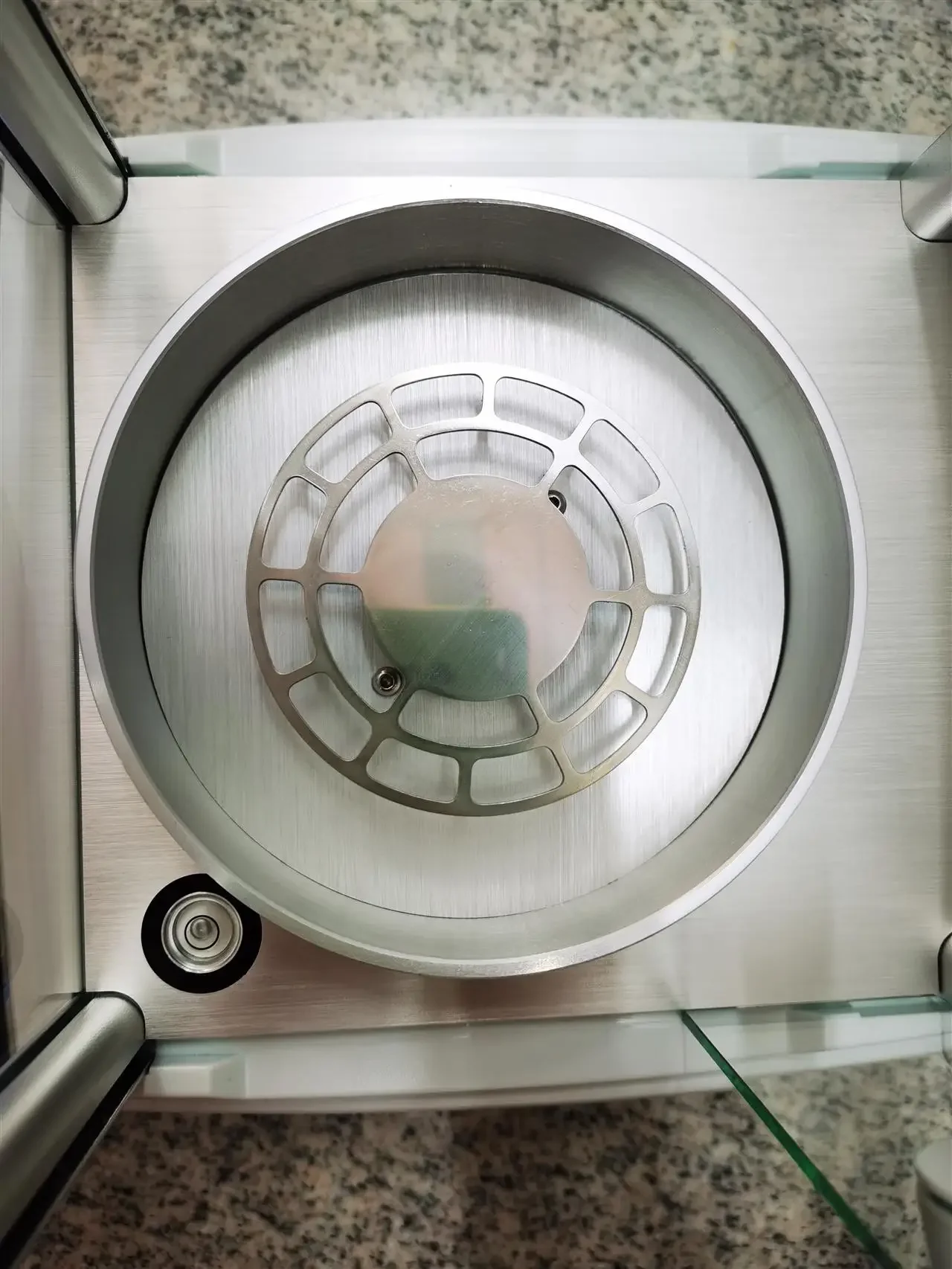 Labtex 1mg Infrared Moisture Analyzer 110g Capacity for Lab Instrument Chemical 5 Inch touch panel