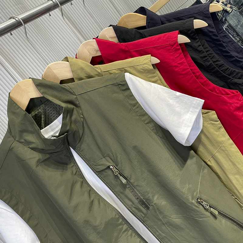 

Мужской повседневный жилет-безрукавка больших размеров с тонким воротником-стойкой и накладками на плечи, весна-осень, для активного отдыха, с множеством карманов