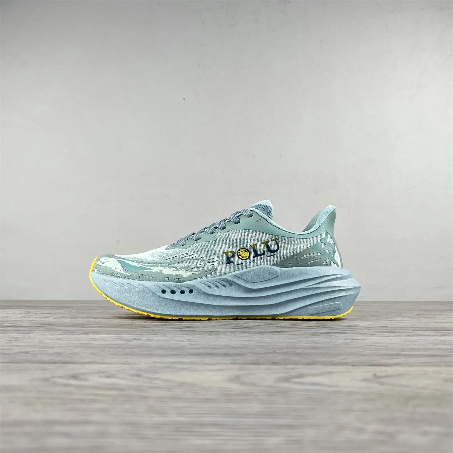 2025 New Arrival Best-Selling Unisex Breathable Durable Slip-Resistant Walking Shoes Casual Shoes Very Good