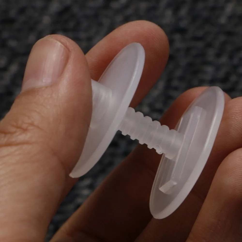 50 pz Vendita Al Dettaglio Carton Display Cunstruzione A Scatto Vite di Plastica Rivetti Set Mensola di Fissaggio Carton Vincolante Viti di Cartone