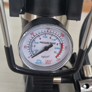 Mini Compressor de ar elétrico com calibre, portátil Pneu Bomba, Bomba de ar, Auto Reparação Acessórios, DC 12V, 150PSI 5 principais vendas comprensor de carro - №6