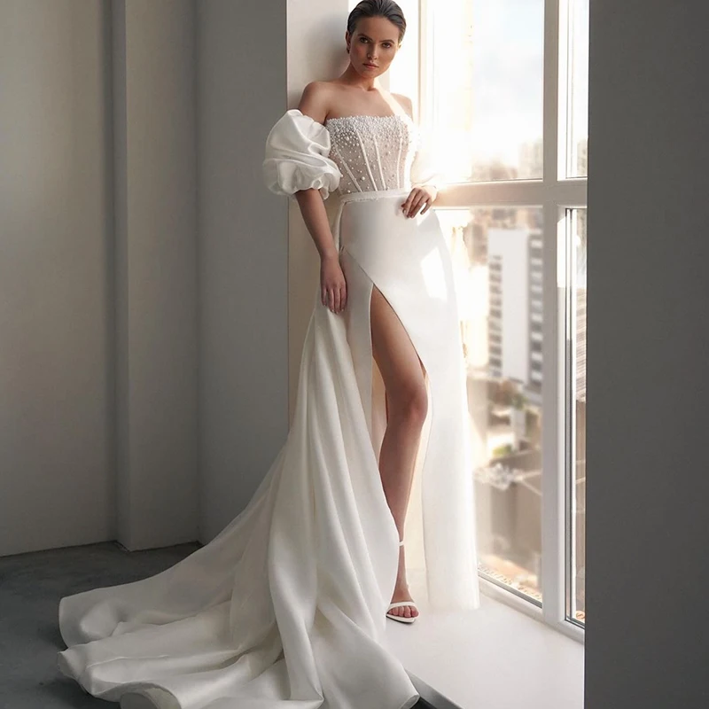 

Luxury Wedding Dress Satin With Fishbone Pearls Ball Gown Slit A Line Strapless Puff Sleeves Bride Dress Button Robe De Mariee