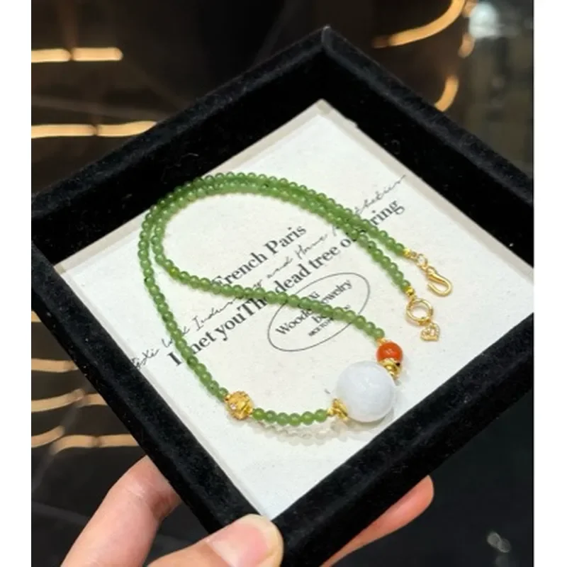 Natural fruit green jasper millet beads simple with Nanhong agate white ghost necklace