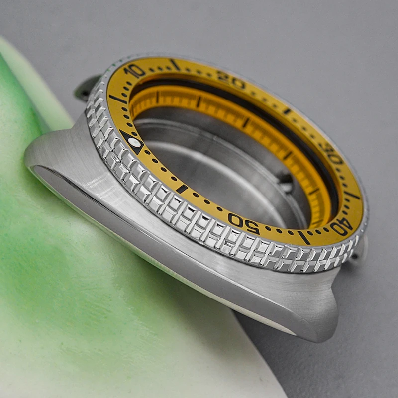 Silver Turtle Case Sealed Back NH35 NH36 4R36 7S26 Movement Compatible 28.5mm Dial NH35 Case Sapphire Crystal Men's Watch Case