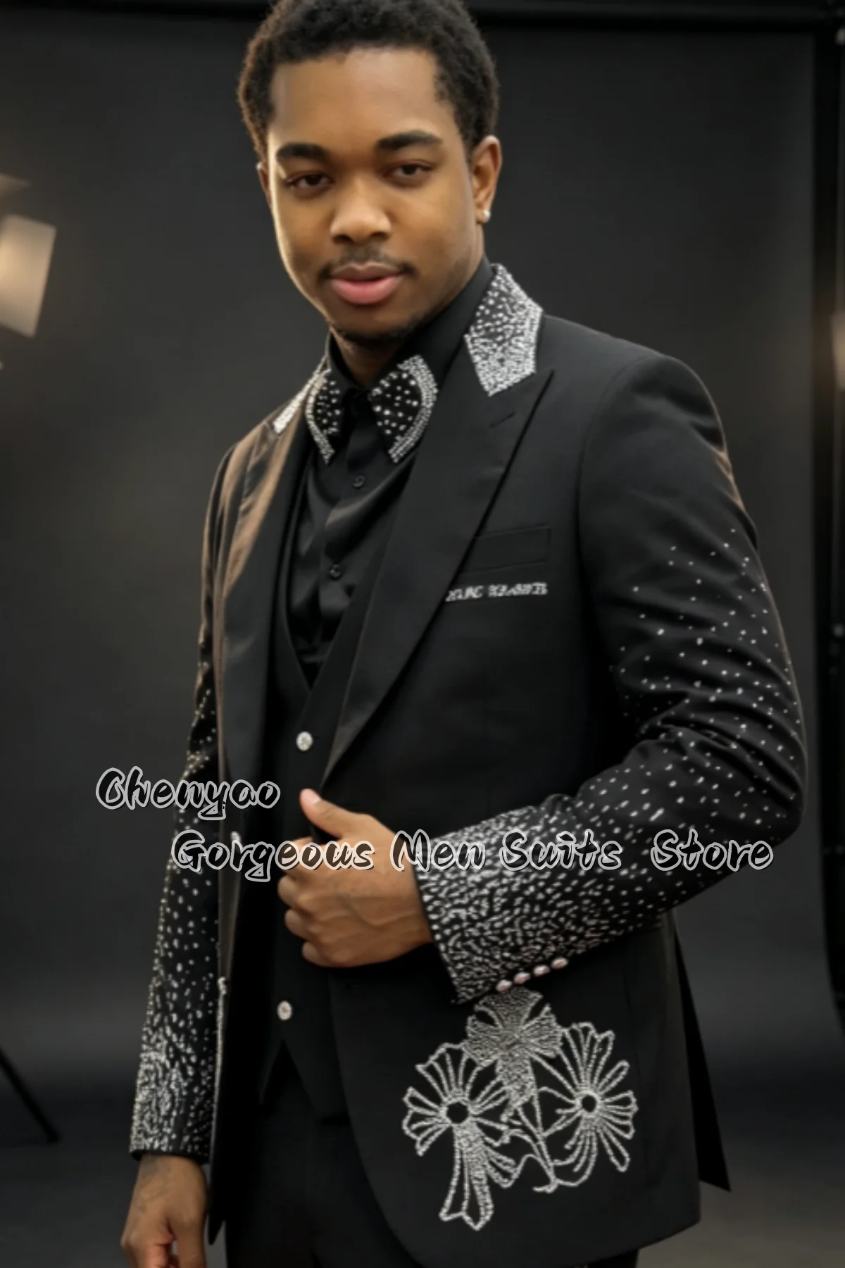 Glitter Beaded Rhinestone Ornament Men Suits Customized Groom Wedding Party Tuxedos Slim Luxury Male Blazers 3Pieces ropa hombre view 2