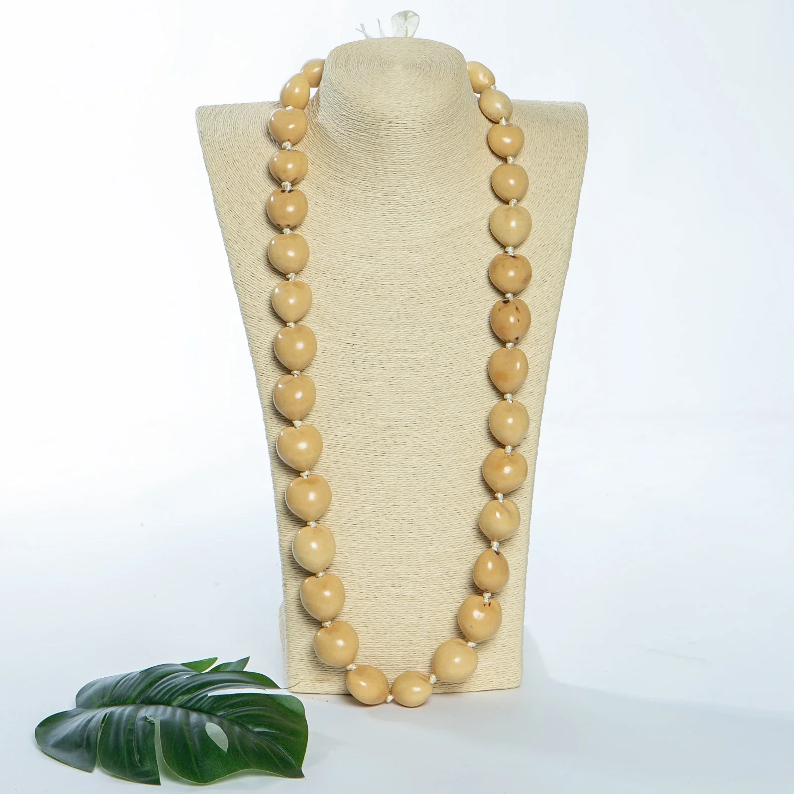 Black&Ivory Kukui Nut Lei hawaiana, collar polinesio, collar hawaiano, Lei de fiesta, collar atrevido, Lei de boda Kukui