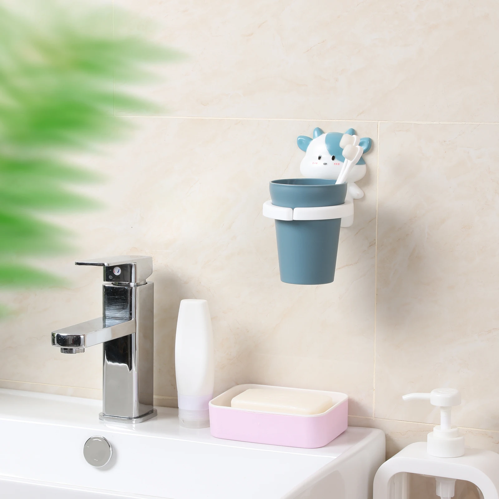 

2 шт., держатель для ванной комнаты, милые мультяшные чашки для полоскания, забавный дизайн с животными, полипропиленовый материал, легко очищаемый, ополаскиватель для рта, братье и сестер