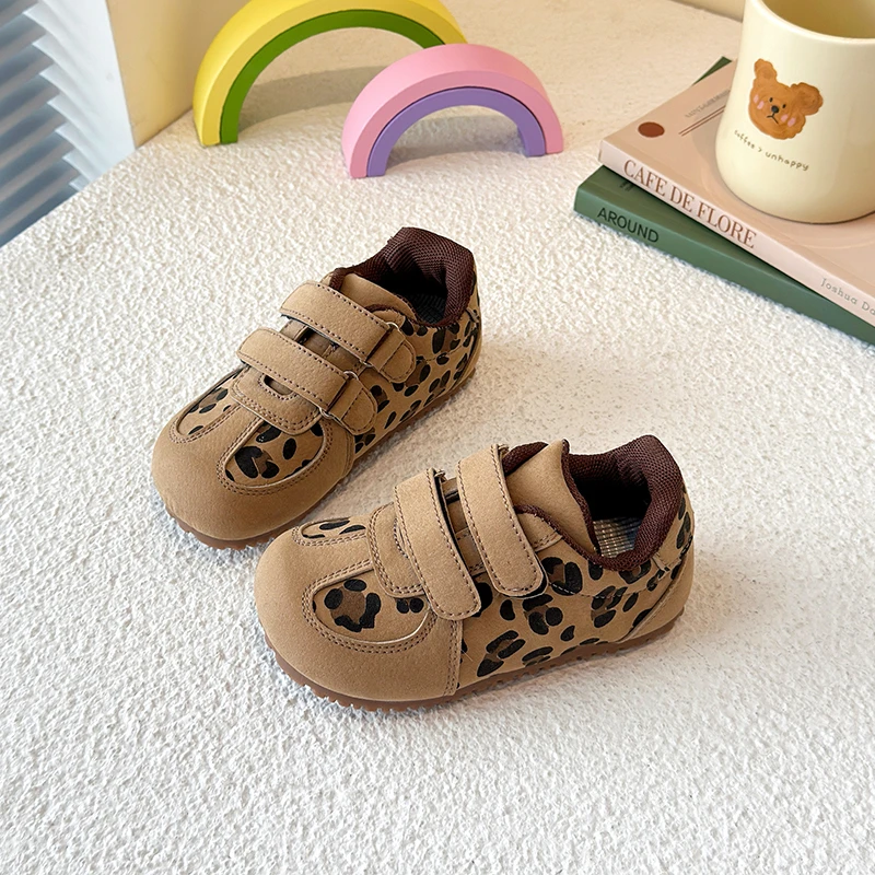 Boys Girls Flat Shoes Leopard Print Trendy 2026 New Kids Casual Shoes Non Slip Soft Sole Children Flat Shoes Double Hook Loop
