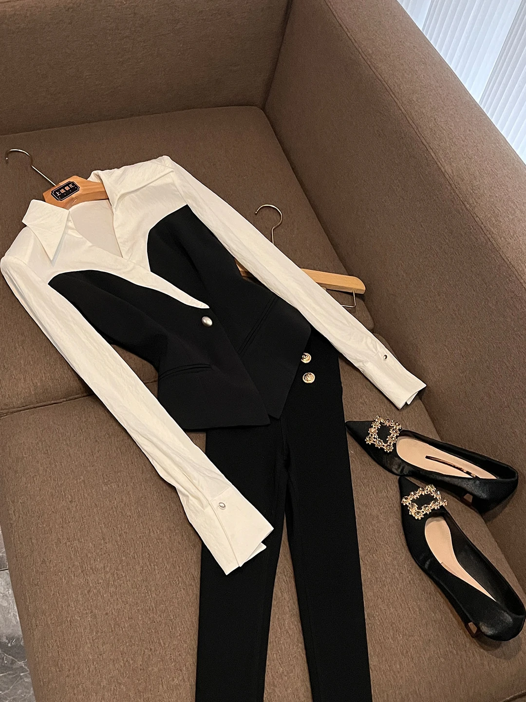 

Ele irt Женская длинная свеч на пуговицах с талией Cleanfit Sle Офисная одежда Китайский бренд Осень Зима Новое поступление...